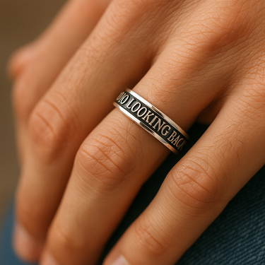 “NO LOOKING BACK” design ring - 950 Silver